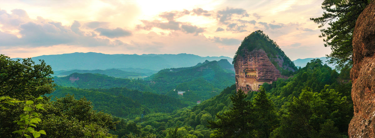 麦积山_4.jpg 麦积山_4.jpg